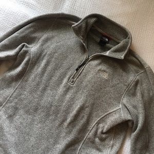❌ SOLD ❌ Grey North Face Pullover